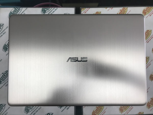 ขาย ASUS VIVOBOOK S510UN i7-8550U Nvidia GEFORCE MX150 RAM8GB HDD1TB 15.6 FHD สีทอง สภาพ90% ไม่แพง10,900บาท