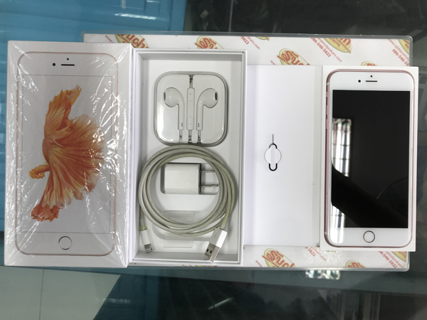 ขาย iPhone 6S Plus 32GB จอใหญ่ สแกนลายนิ้วมือได้ สุขภาพแบต89% สภาพ90% มีรอยขนแมวนิดหน่อยมองแทบไม่เห็น สีRose Gold เครื่องศูนย์ไทย ไม่ติดiCloud