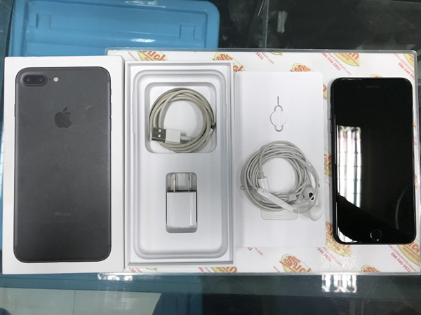 ขาย iPhone 7 Plus (จอใหญ่) หน่วยความจำตัวเครื่อง32GB สุขภาพแบต98%(ใช้น้อยมาก) สภาพใหม่มาก97% สีดำ เครื่องศูนย์ไทย อุปกรณ์ครบกล่อง ประกันหมด 1 มีนาคม 2564