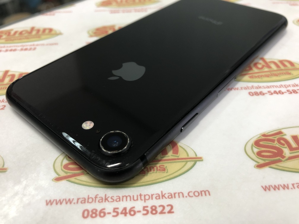 ขาย iPhone 8 64GB สภาพ90% มีรอยขนแมวนิดหน่อยโดยรวมแล้วสวย สุขภาพแบต80% สีดำ เครื่องศูนย์ไทย มีแต่ตัวเครื่อง ไม่ติดiCloud ขายไม่แพง
