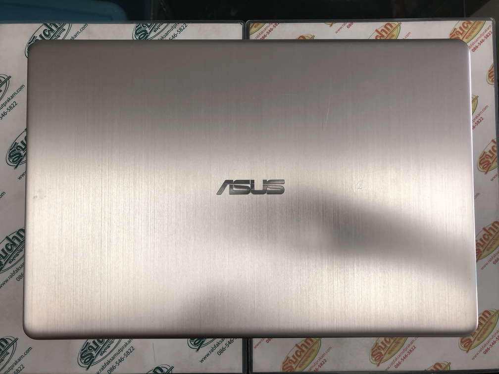 ขาย ASUS VIVOBOOK S510UQ-BQ283 i7-7500U/NVIDIA GEFORCE 940MX 2 GB/RAM4GB/HDD1TB 15.6นิ้ว Full HD บางเบา สภาพ88% สีทอง มีlicence windowsให้ด้วย