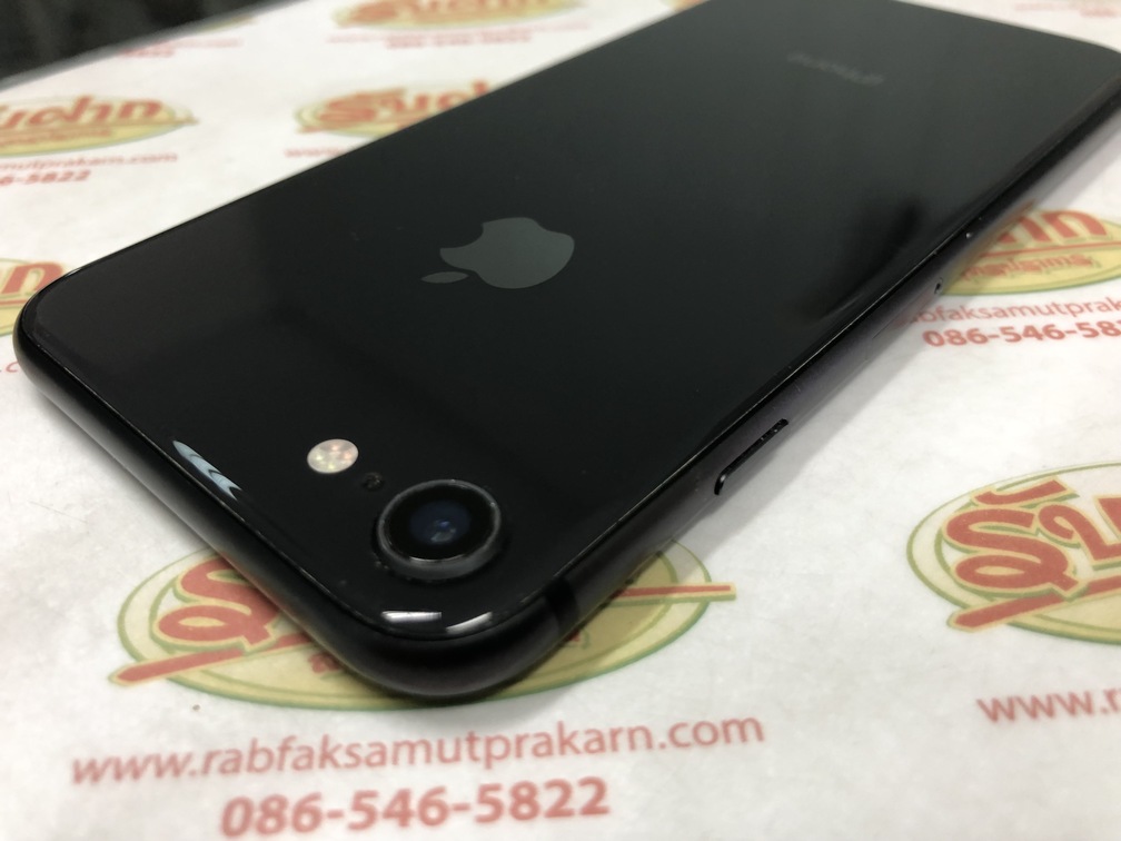 ขายถูกตามสภาพ iPhone 8 64GB สุขภาพแบต75% หน้าจอมีรอยเยอะตามรูป สีดำ ศูนย์ไทย เครื่องติดล็อค ไปปลดมาแล้วใช้งานได้ปกติ แต่ห้ามรีเซ็ตเครื่อง