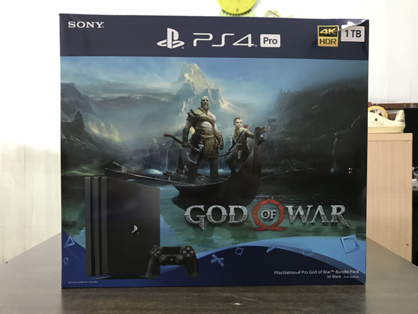 PS4 Pro CUH-7218B (1TB) God of War Bundle 1Joy สภาพใหม่มาก99% ครบกล่อง ราคา10,900บาท